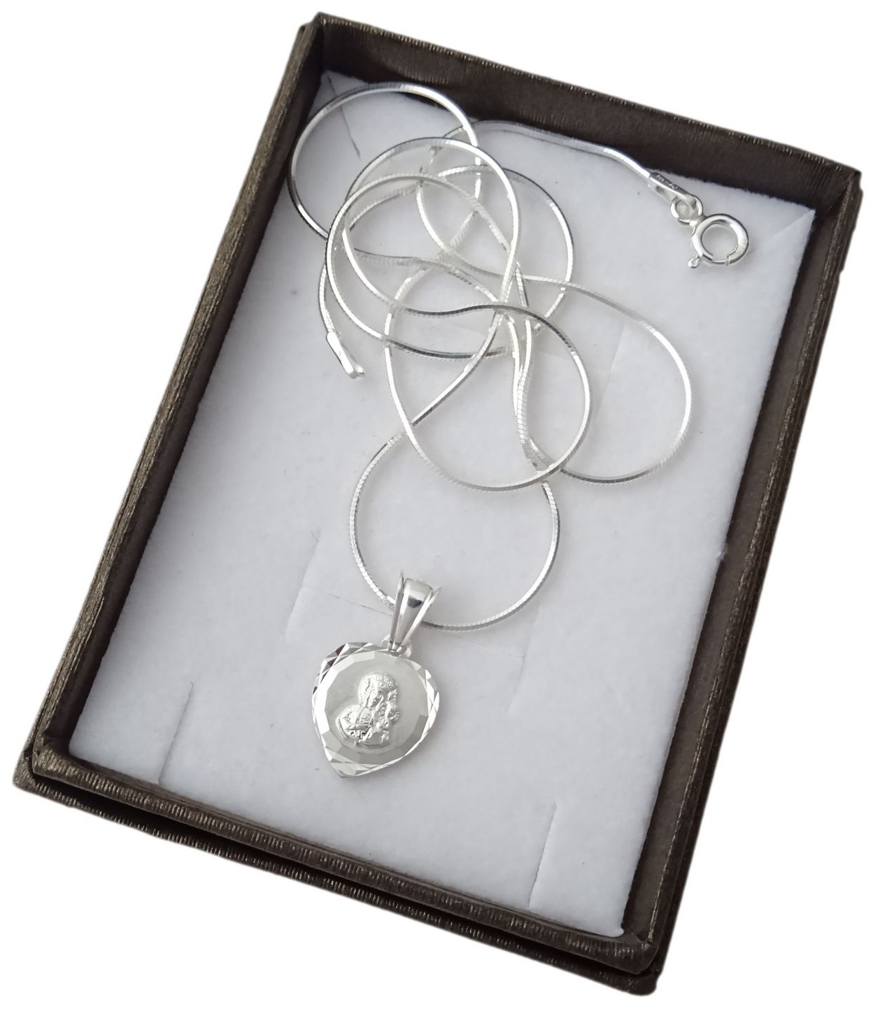 Srebrny a cuszek Z Medalikiem Maryja Na Komuni Sklep Msza Online pl